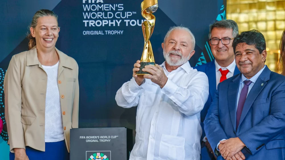 lula declara apoio para brasil sediar copa de futebol feminino em 2027